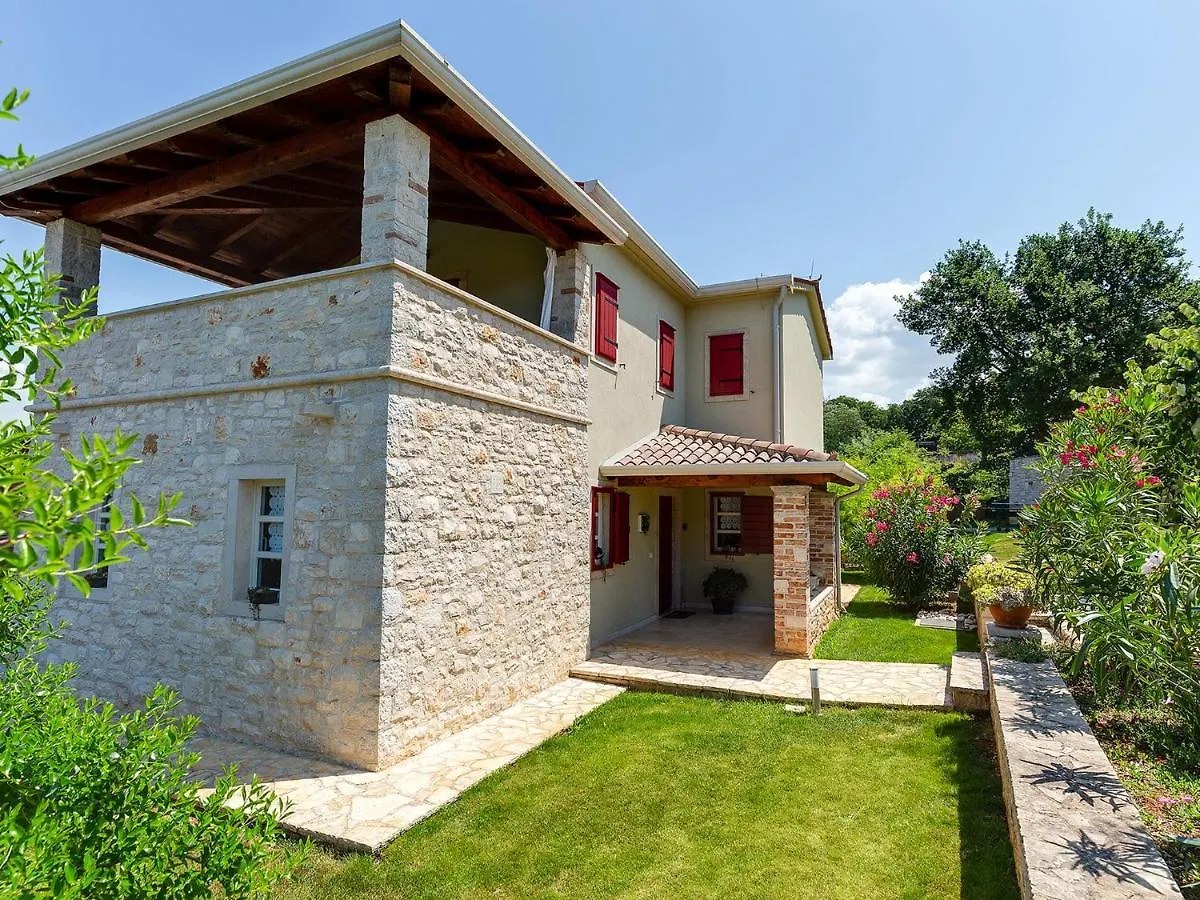 Villa Stupenda Montižana 0*,